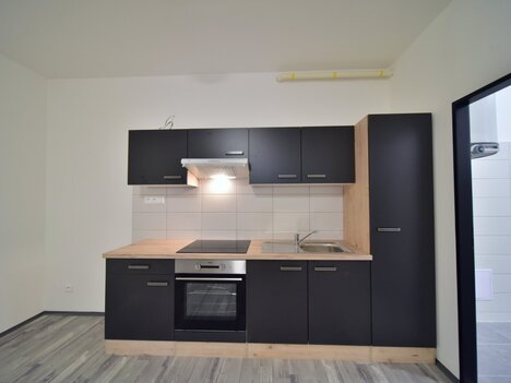 Pronájem bytu 1kk ve Veselí nad Lužnicí na náměstí po kompletní rekonstrukci